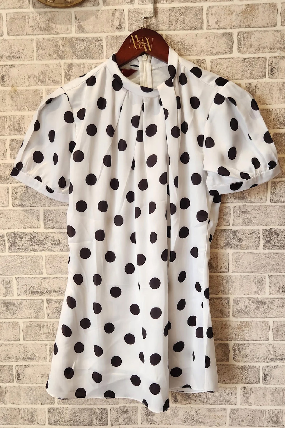 Black & White Polka
